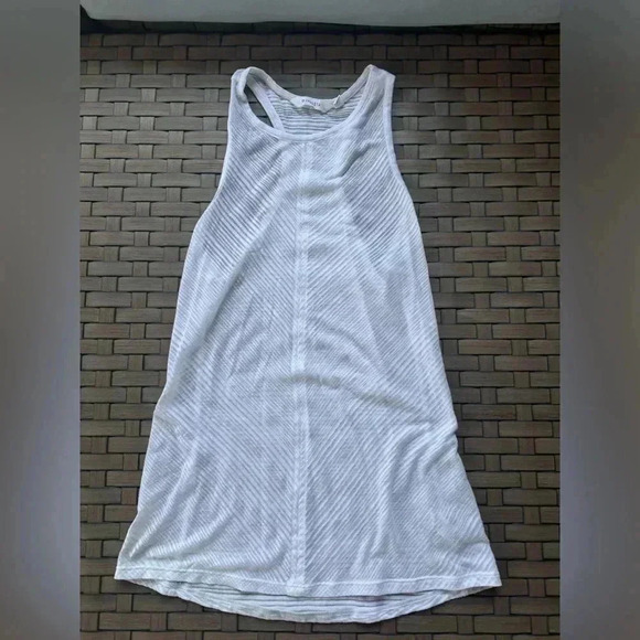 Athleta Women’s Illuminate Racerback Tank Size Extra Small White - Picture 1 of 7
